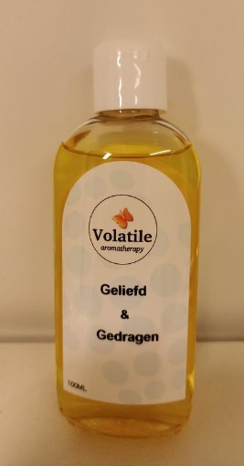 afbeelding van massageolie geliefd & gedragen