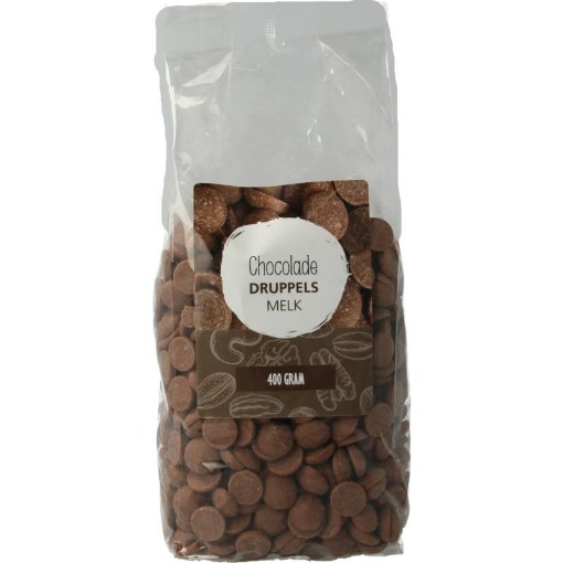 afbeelding van chocolade druppels melk